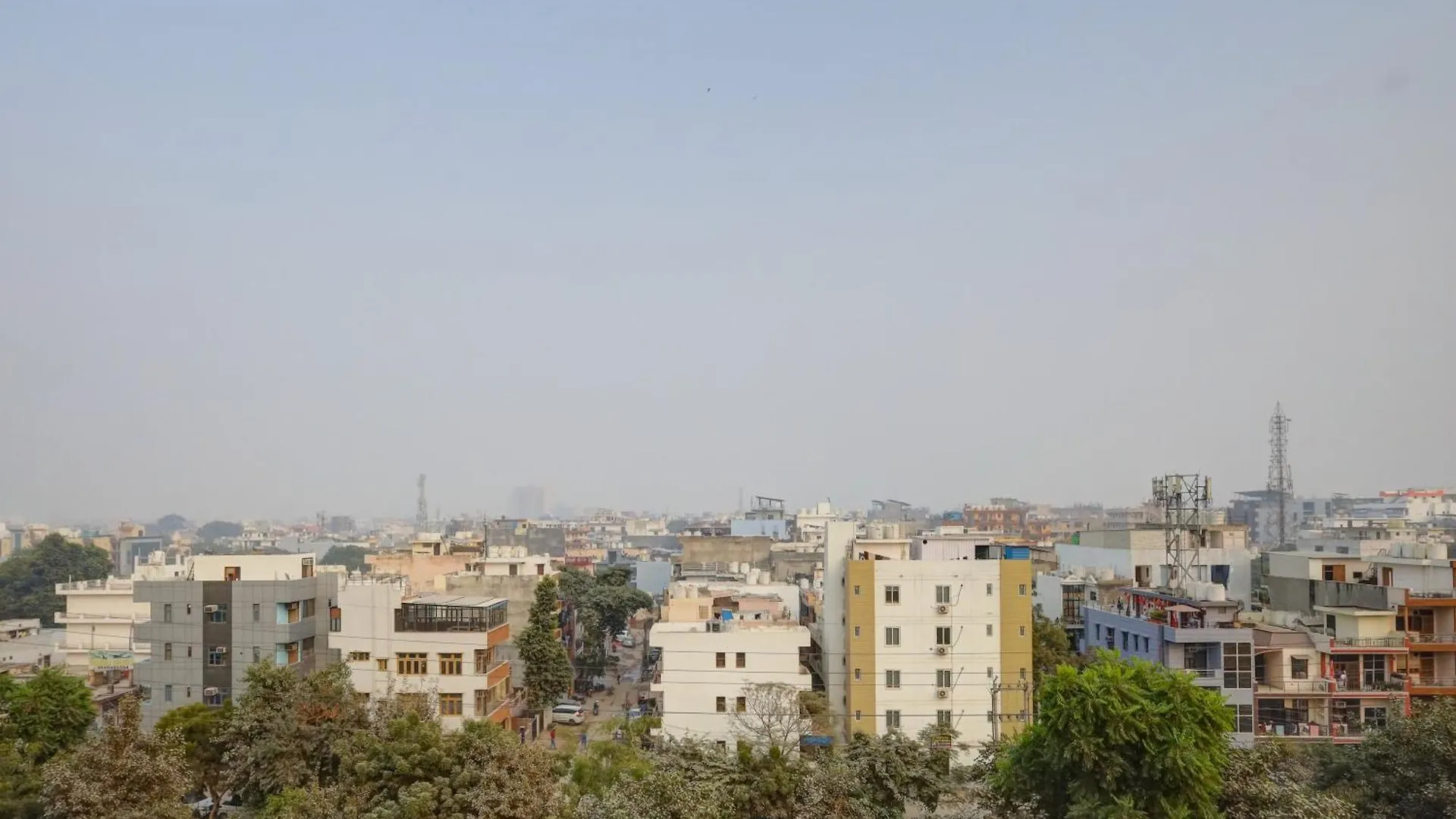 ***  Hotel Royal Residency - Medanta Gurgáon India